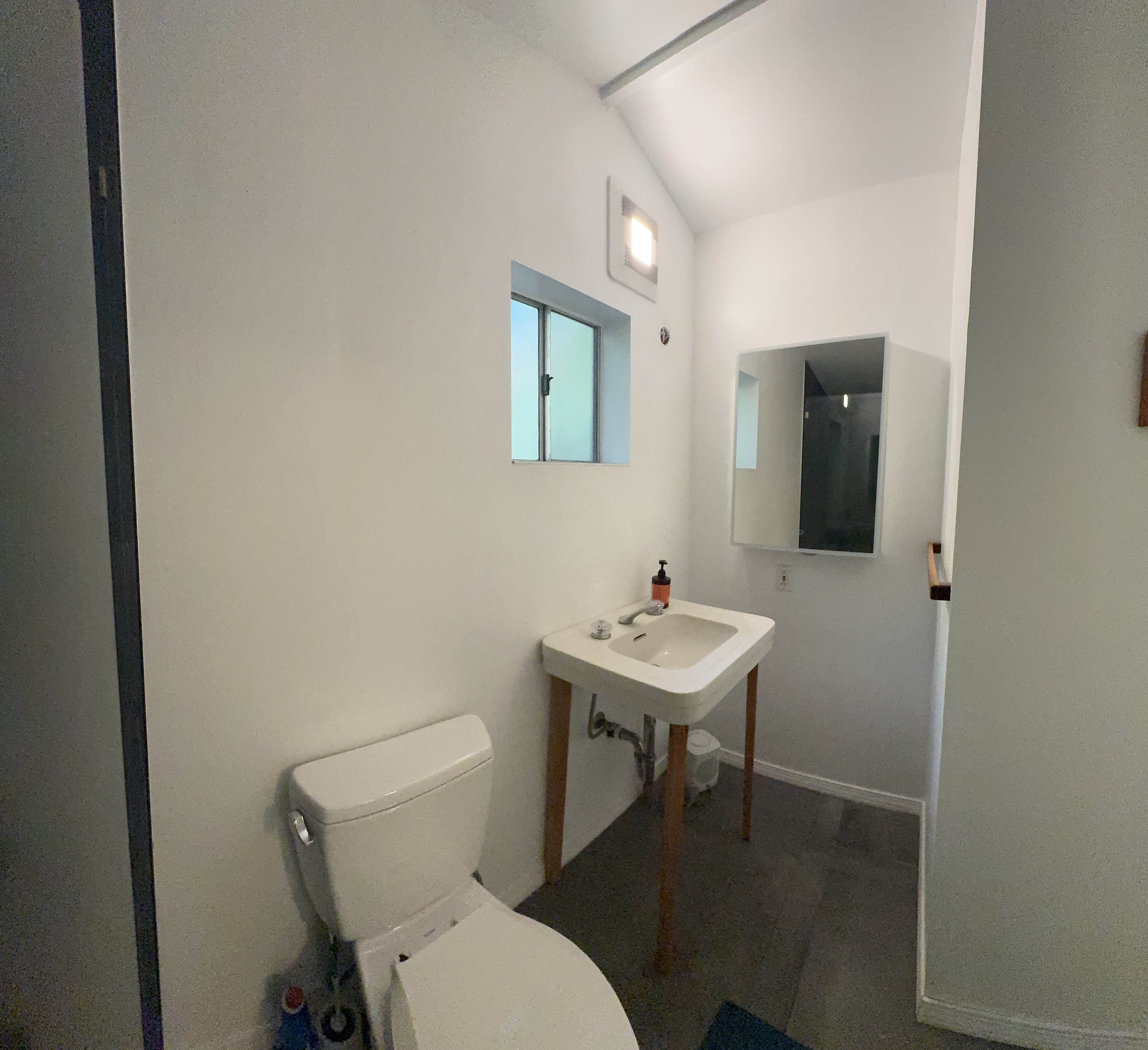 La Casita Bathroom